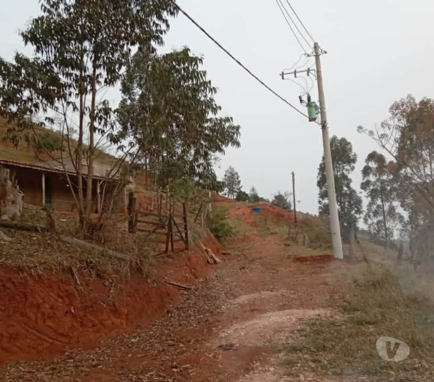 Fazendas - Sitios à venda Taubate SP - Fotos para SITIO TAUBATE 37000M2 BEIRA DE RODOVIA COM ESCRITURA , LUZ,