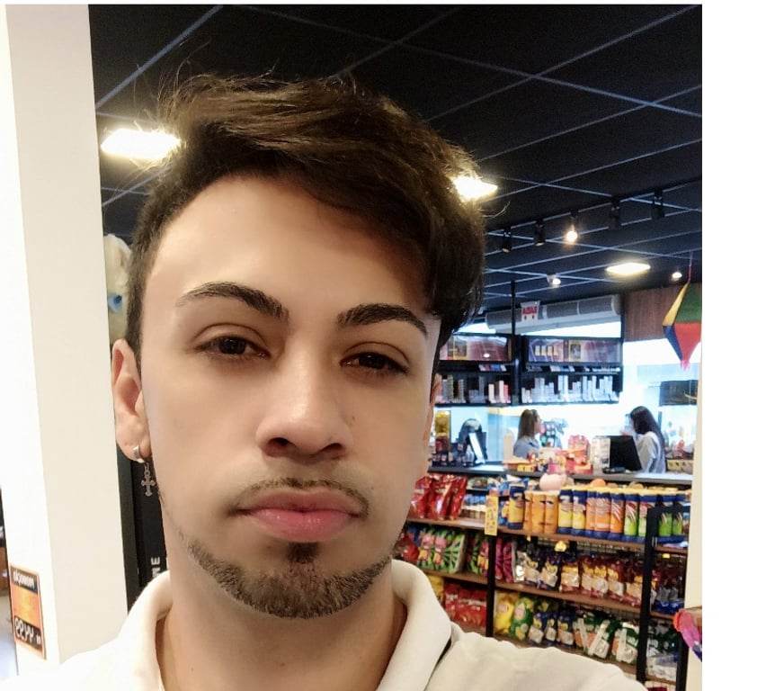 Acompanhantes masculinos Florianopolis SC Florianópolis Outros - Fotos para Do Relaxamento Total à Descoberta do Seu Próprio Prazer.