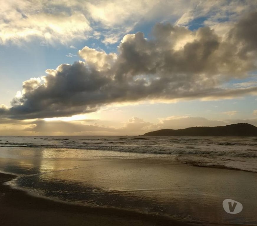 Aluguel temporada Balneario Barra do Sul SC - Fotos para Casa disponível na Praia de Barra do Sul. Por Diárias