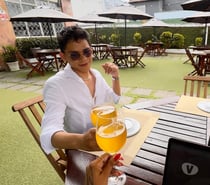 Seu putinho mamador está de volta! Venha leitar!