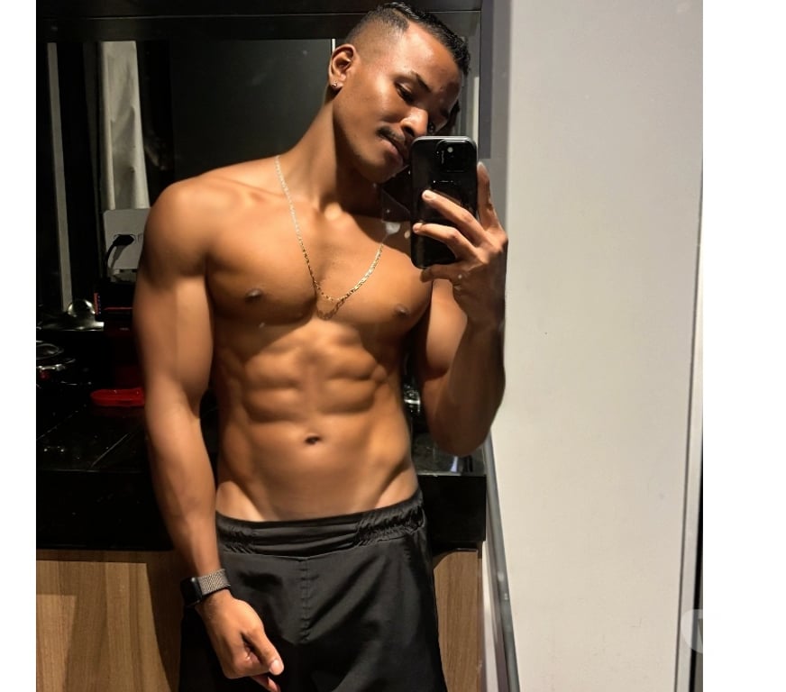 Acompanhantes masculinos Sao Paulo SP Moema - Fotos para VittorBlack com local Moema