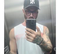 Macho dotado para femeas e casais