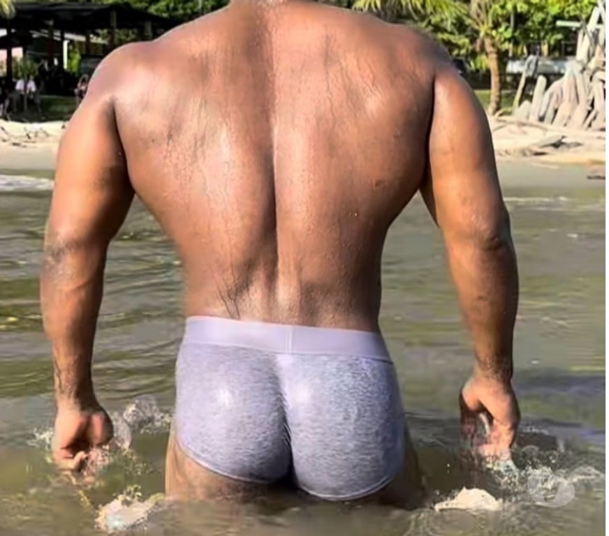 Acompanhantes masculinos Rio de Janeiro RJ Ipanema - Fotos para NEGÃO MUSCULOSO ATIVO CHEIO DE TESÃO