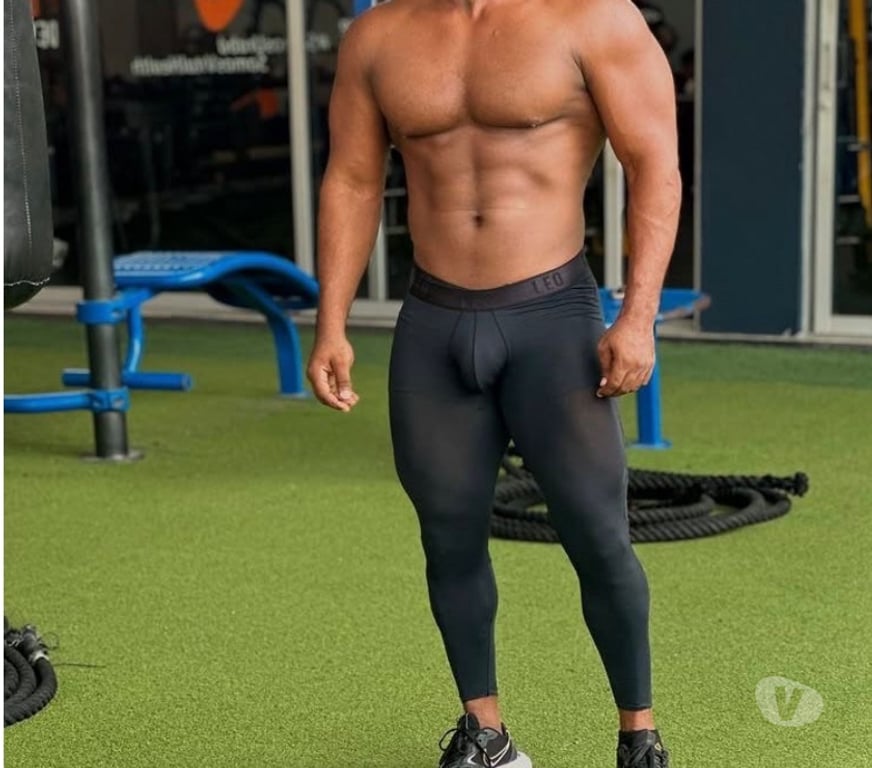 Acompanhantes masculinos Rio de Janeiro RJ Ipanema - Fotos para NEGÃO MUSCULOSO ATIVO CHEIO DE TESÃO