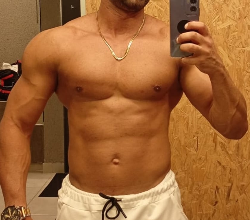 Acompanhantes masculinos Sao Paulo SP Consolação - Fotos para Thiago dotado 23 cm atendo casais héteros