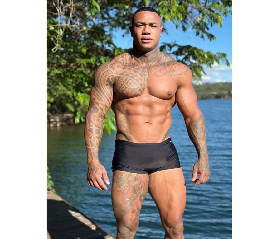 Acompanhantes masculinos Salvador BA Amaralina - Fotos para Victor Galvão Acompanhante