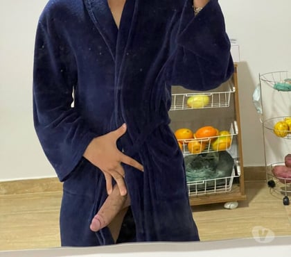 Encontros Sexuais - Fotos para Massagista dotado busca mulheres e casais 😏