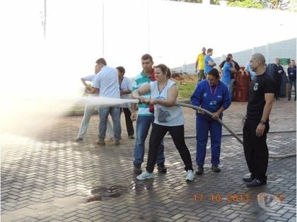 Capacitação profissional - Fotos para FORMAÇÃO DE BRIGADA DE INCÊNDIO MARINGÁ PARANÁ