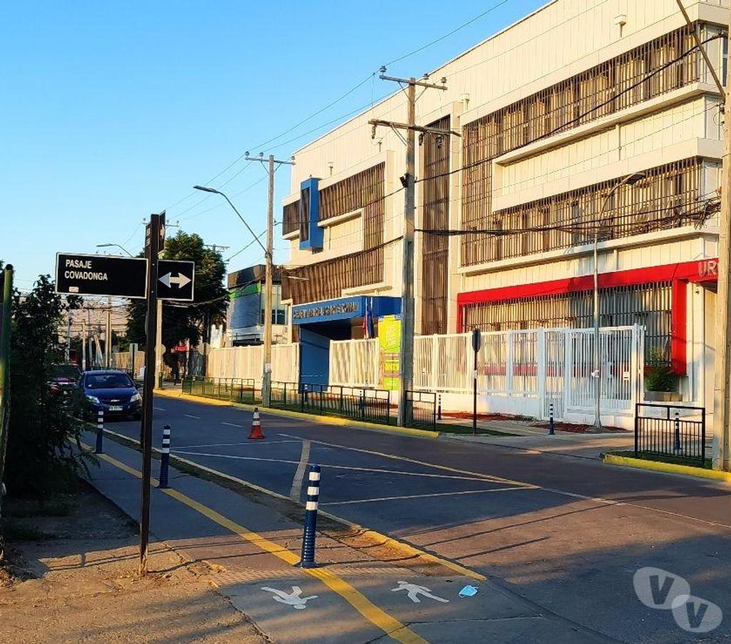 Bienes Raices Santiago Quilicura - Fotos de Solida 2 pisos a una cuadra de Plaza de Armas