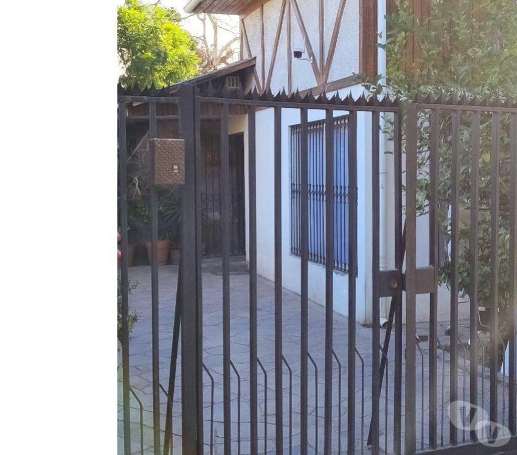 Bienes Raices Santiago Quilicura - Fotos de Solida 2 pisos a una cuadra de Plaza de Armas