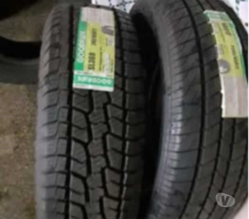 Accesorios para Autos Santiago Santiago - Fotos de 2 neumáticos nuevos Goodride 245-65-R-17 SL369 