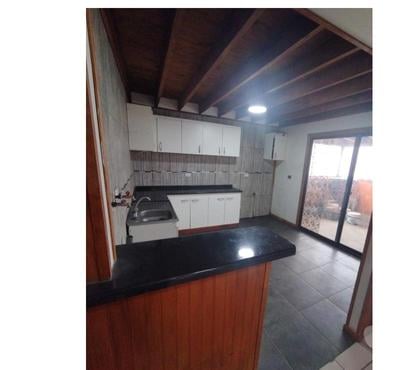 Departamentos en venta Tomé Concepción - Fotos de AMPLIA CASA ESQUINA PAREADA VENDO EN CERRO ESTANQUE TOMÉ