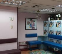 Chillán: amplia oficina de 76 m2 con bodega.-
