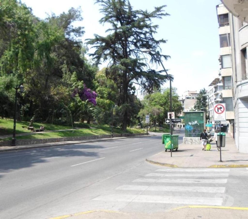 Arriendo de piezas Santiago Santiago - Fotos de pieza AZUL baño independiente