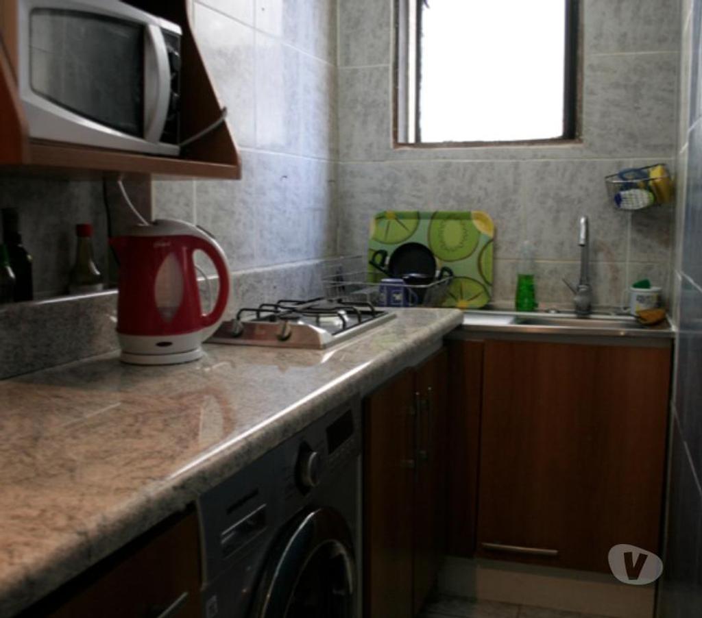 Arriendo de piezas Santiago Santiago - Fotos de pieza AZUL baño independiente