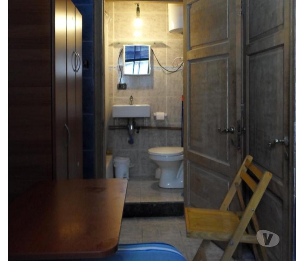 Arriendo de piezas Santiago Santiago - Fotos de pieza AZUL baño independiente