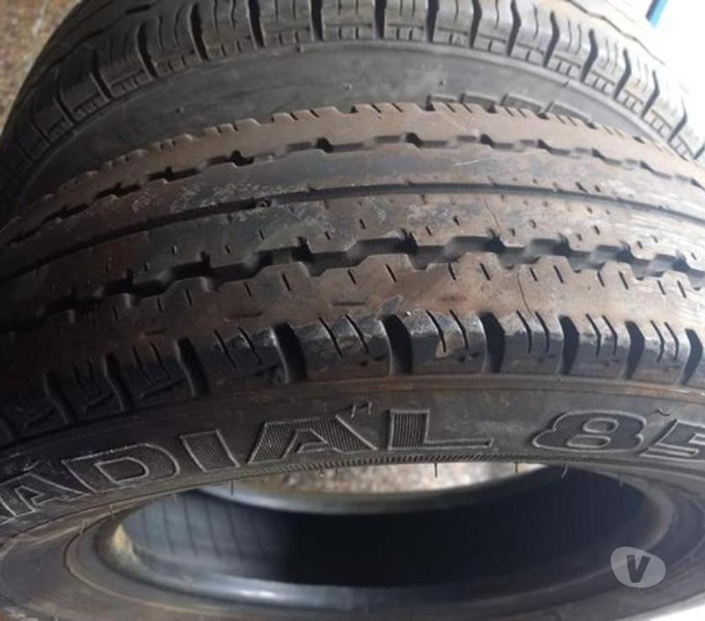 Repuestos para Casas Rodantes Santiago Santiago - Fotos de 2 neumáticos Hankook y kumho mismos dibujo 145-R13