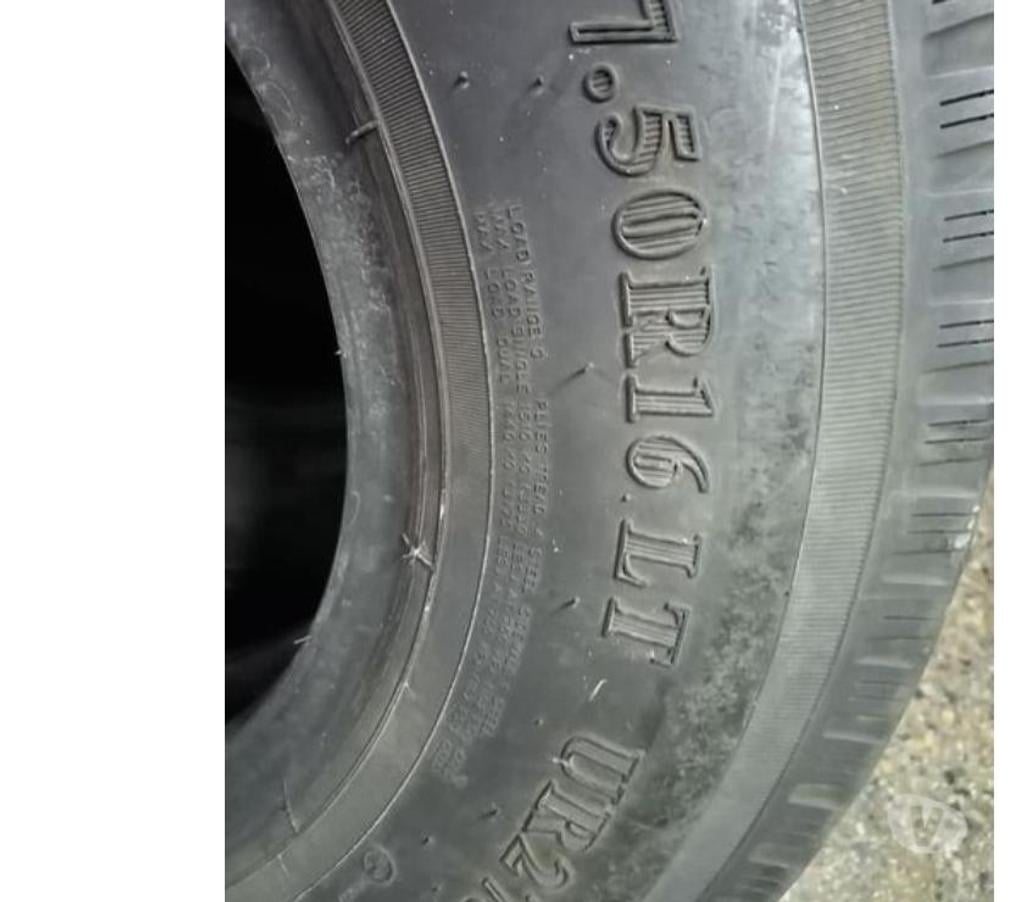 Accesorios para Autos Santiago Santiago - Fotos de Neumático Maxxis nuevo 7.50- R16 nuevo.