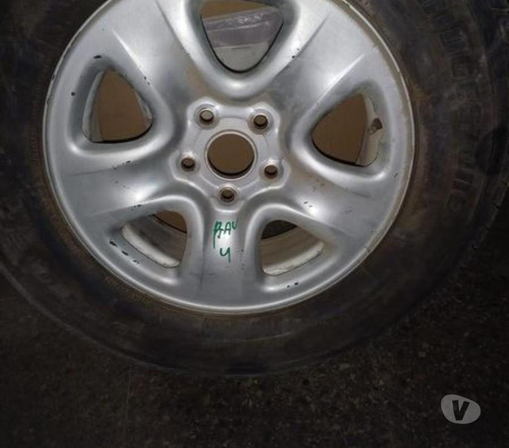 Accesorios para Autos Santiago Santiago - Fotos de 1 Llanta con neumático 225- 70-R16 bridgestone impecable,