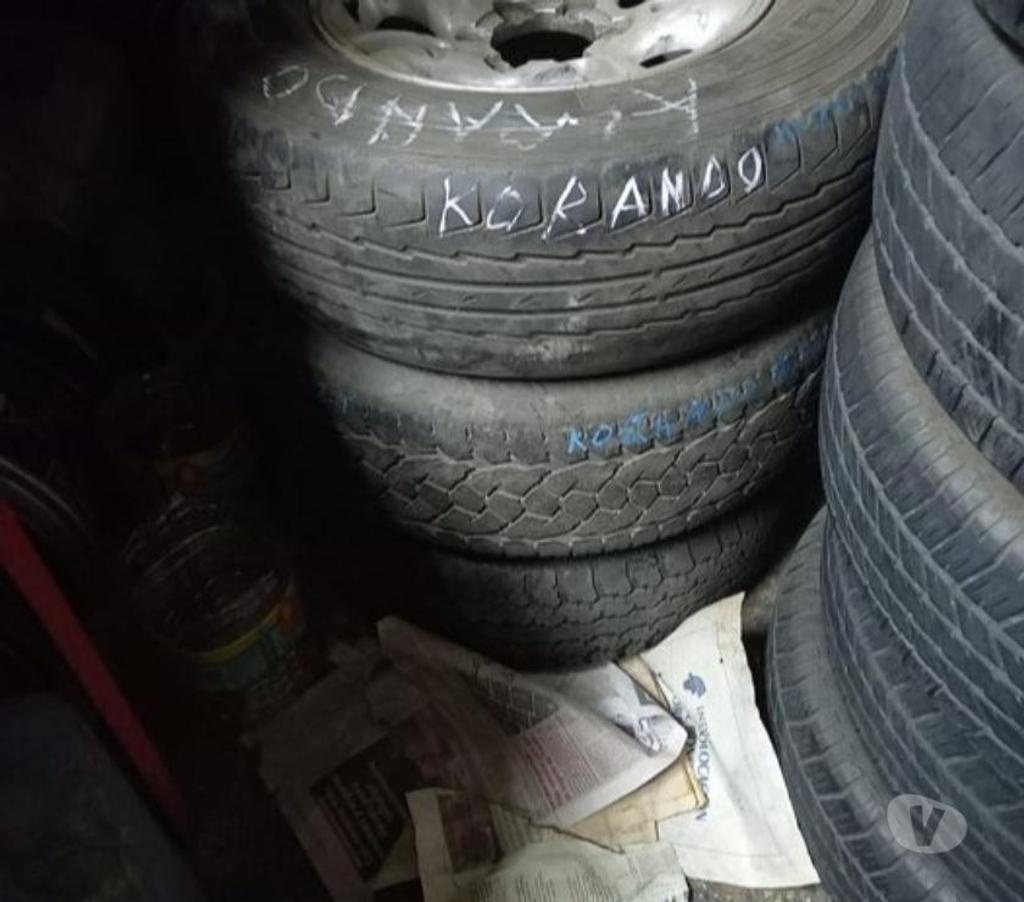 Accesorios para Autos Santiago Santiago - Fotos de 4 llantas de magnesio con neumáticos impecables 235-70-16