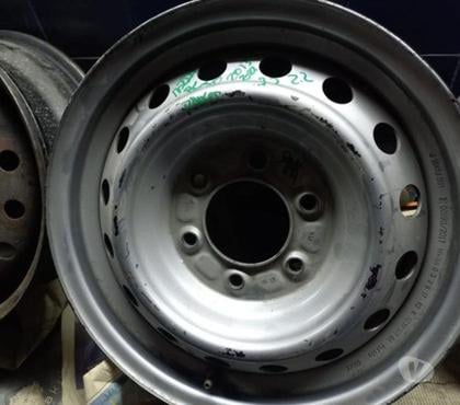 Servicios para Autos Santiago Santiago - Fotos de 1 llanta para camioneta mazda BT- 50 6 hoyos años 2013- 2022