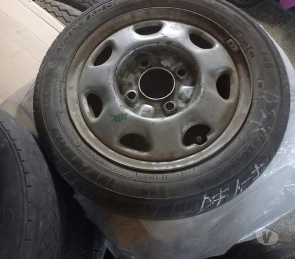 Accesorios para Autos Santiago Santiago - Fotos de 5 neumáticos con llantas para furgón dfsk impecables.