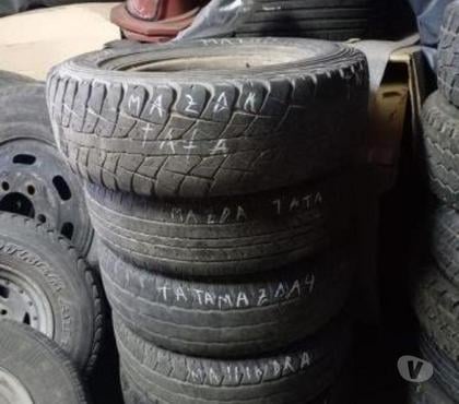 Piezas de Autos Santiago Santiago - Fotos de 4 LLantas con neumáticos para camioneta tata