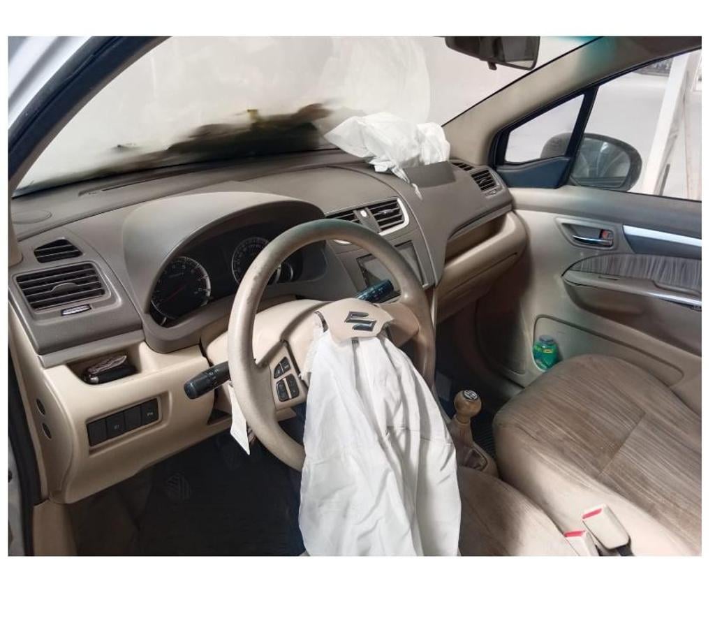 Autos usados Santiago San Joaquín - Fotos de SUZUKI ERTIGA GLX FULL AIRE 2018. Chocado