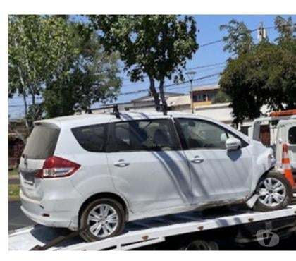 Autos en Venta San Joaquín Santiago - Fotos de SUZUKI ERTIGA GLX FULL AIRE 2018. Chocado