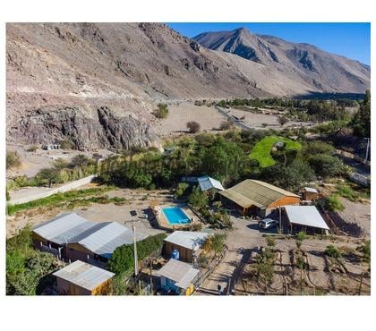 Inmobiliaria Vicuña Elqui - Fotos de Parcela con casa, piscina y dos cabañas.Valle del Elqui