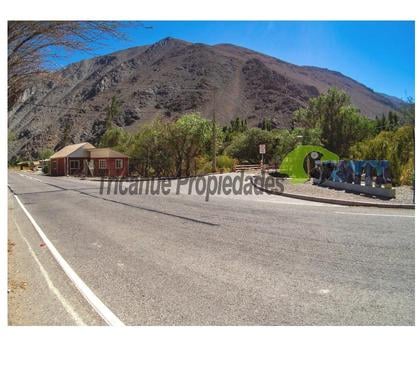 Departamentos en venta Vicuña Elqui - Fotos de Sitio urbano y casa, orilla de carreterera y río. Vicuña