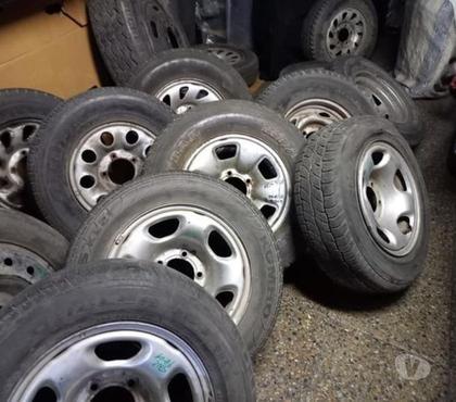 Repuestos para Autos Santiago Santiago - Fotos de Varias llantas con neumàticos línea jeep Suzuki
