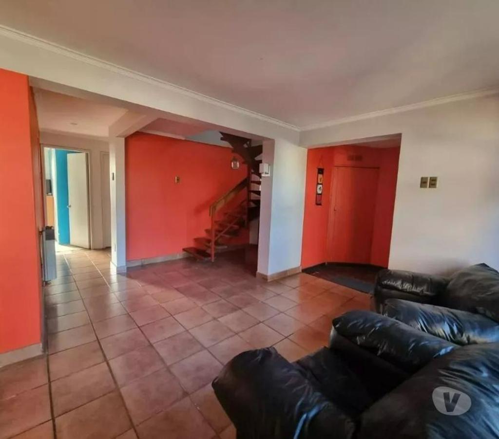 Bienes Raices Santiago La Reina - Fotos de Vendo gran casa de 2 pisos, en La Reina