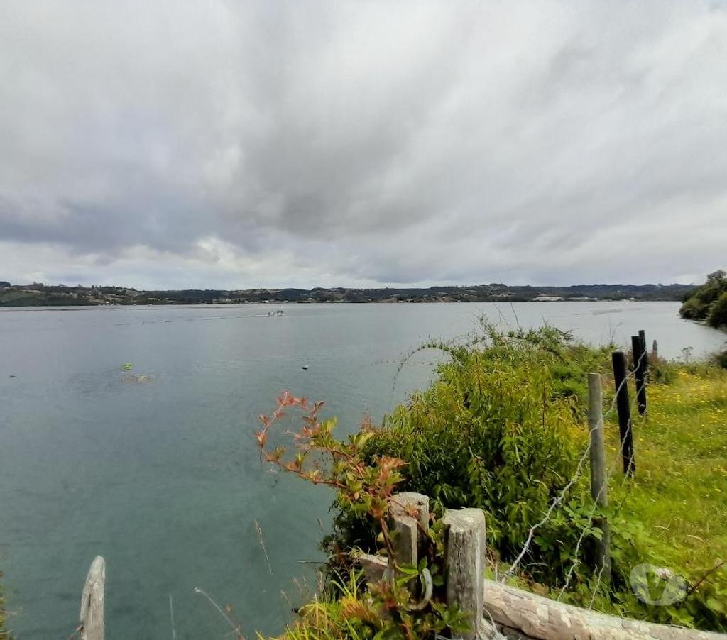 Parcelas en Venta Chiloé Castro - Fotos de Vendo 1.8hás camino, luz, borde mar, luz, bosque, vista.