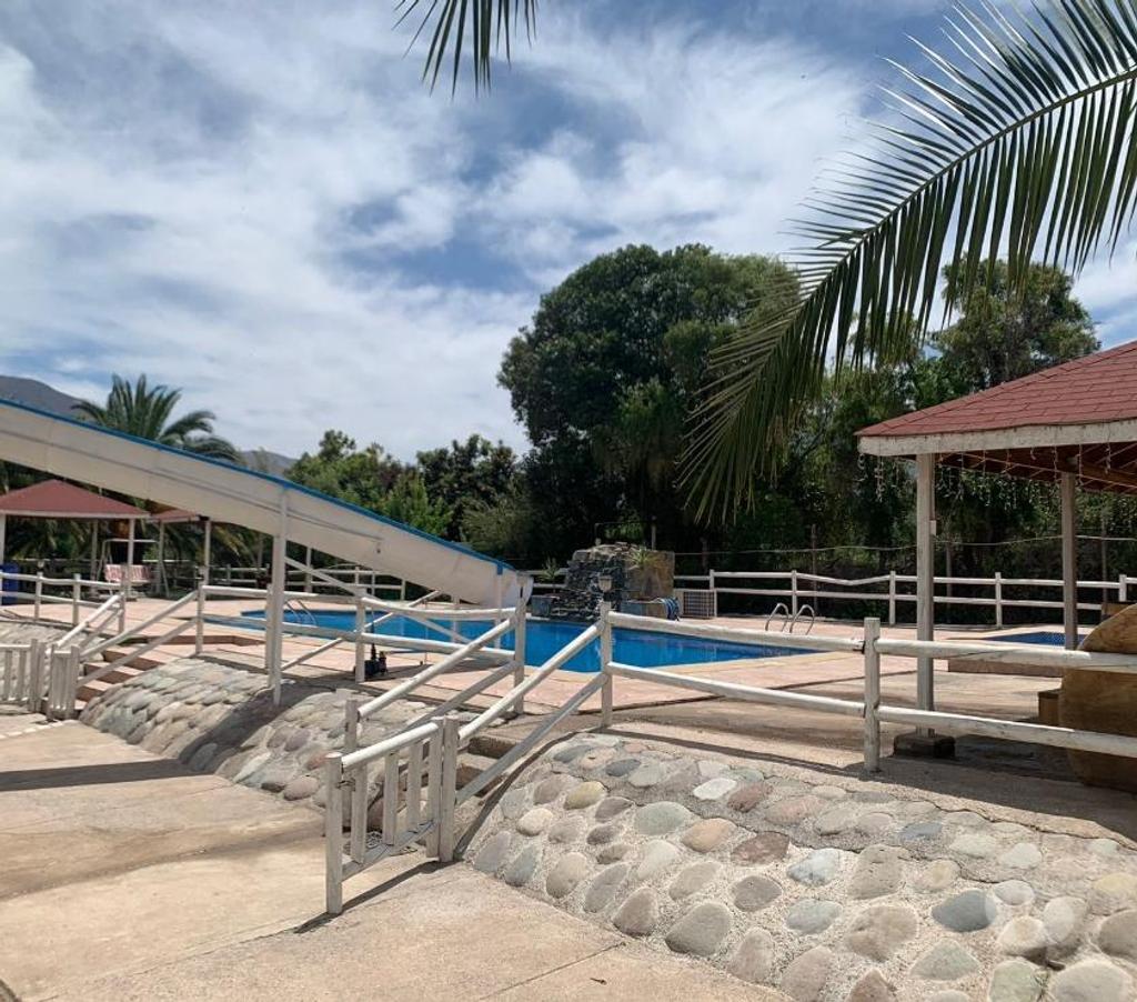 Bienes Raices San Felipe de Aconcagua Putaendo - Fotos de EXCELENTE CASA 500 11000M2 2PISCINAS $ 280 MILLONES PUTAENDO