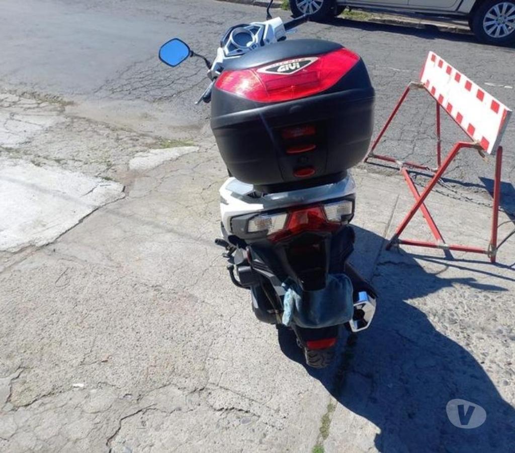 Vendo moto Santiago Santiago - Fotos de Honda Elite año 2018 ùnica dueña como nueva.