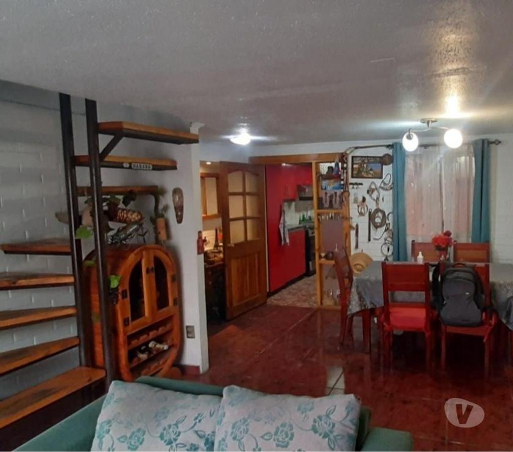 Bienes Raices Santiago Maipú - Fotos de Casa de 2 pisos en venta