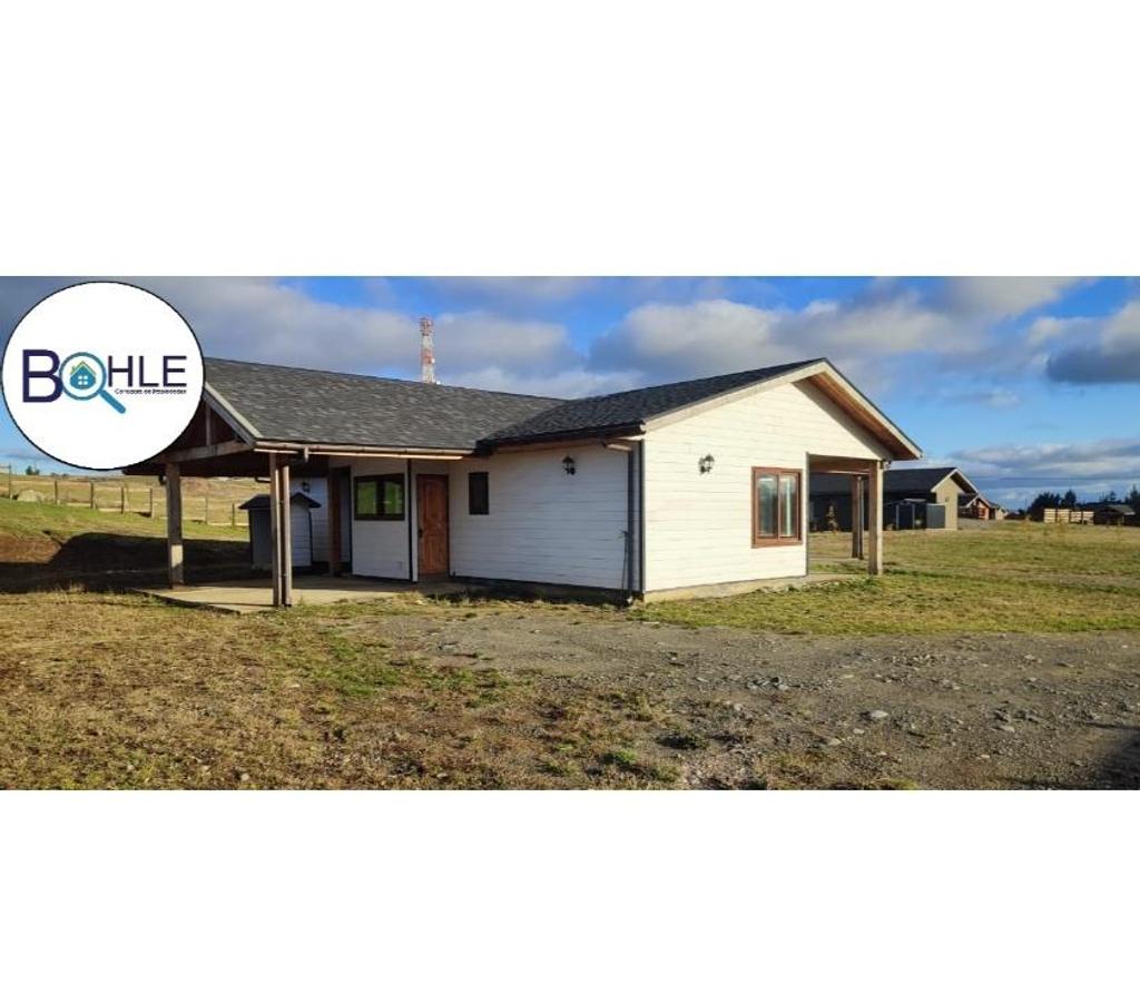 Bienes Raices Llanquihue Frutillar - Fotos de VENDO - 2 Casas en Frutillar, en terreno de 5000m2