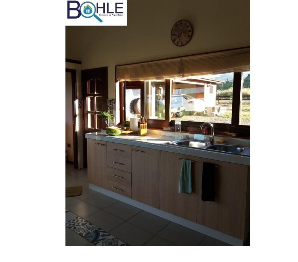 Casas amobladas Llanquihue Puerto Varas - Fotos de ARRIENDO - Casa de dos pisos 180 m2 en Ensenada