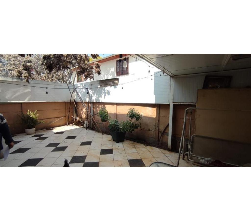 Bienes Raices Santiago La Florida - Fotos de Amplia casa a solo pasos del metro en La Florida