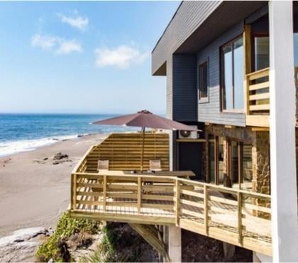 Negocios en Venta - Traspasos Pelluhue Cauquenes - Fotos de Gran Hotel en Sector Costero de la Región del Maule.