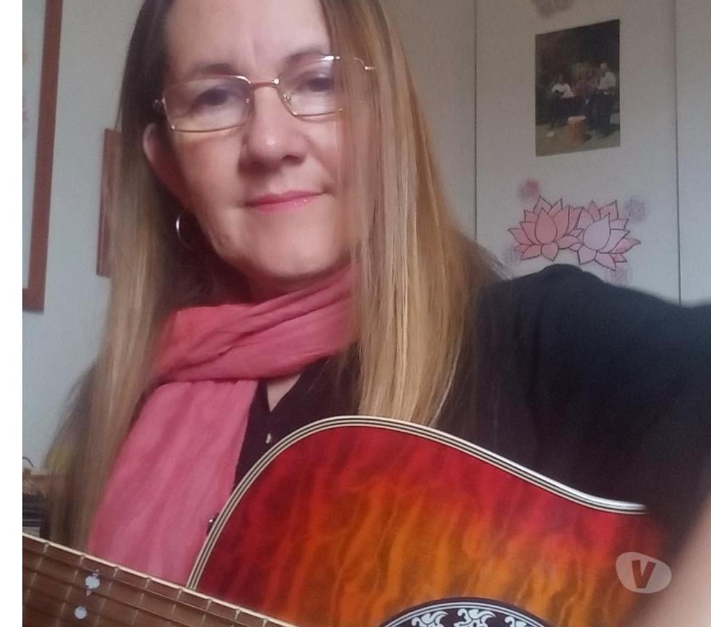 Música-Actuación-Danza-Arte Santiago Maipú - Fotos de Clases de Guitarra Inicial para niños de 7 a 15 años