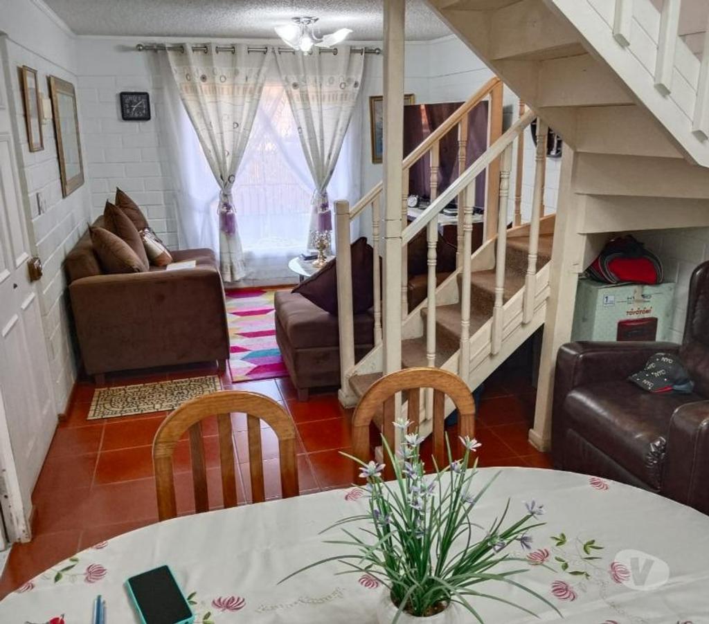 Bienes Raices Valparaíso Quilpué - Fotos de Amplia 3 pisos Los Pinos Quilpué