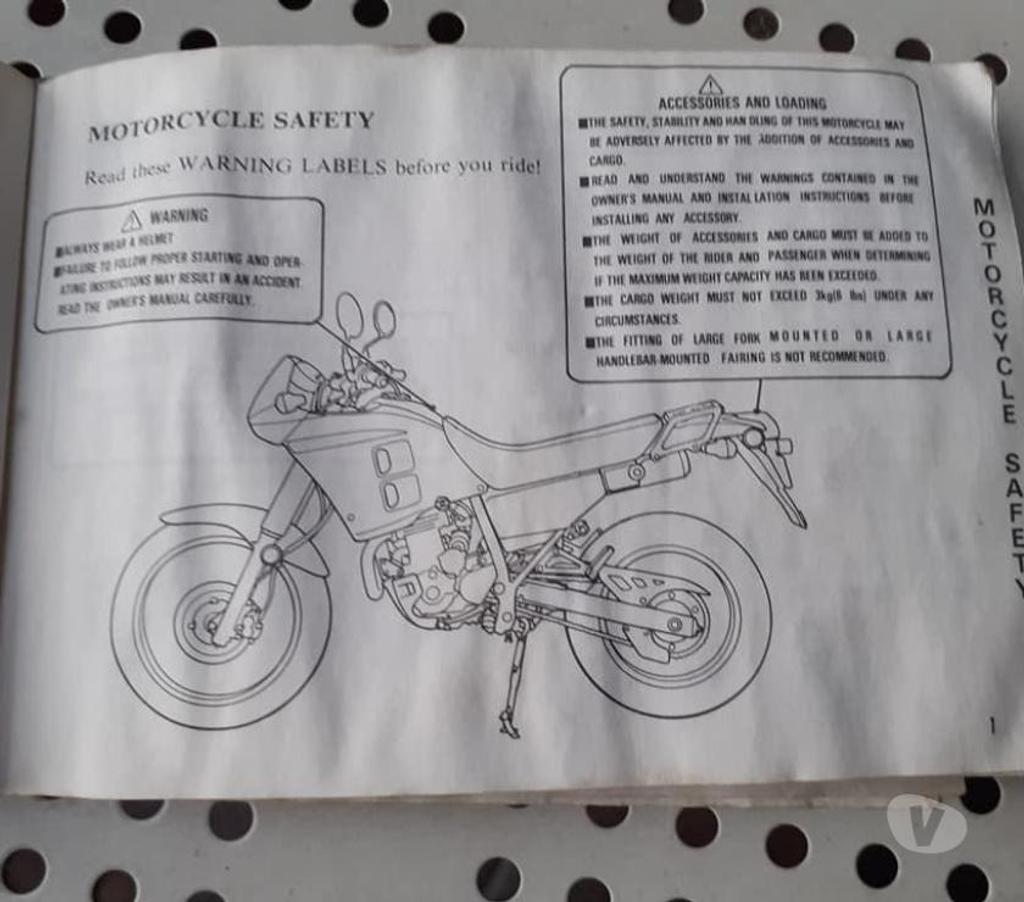 Accesorios para Autos Santiago Santiago - Fotos de 25 manuales diferentes marcas originales impecables.