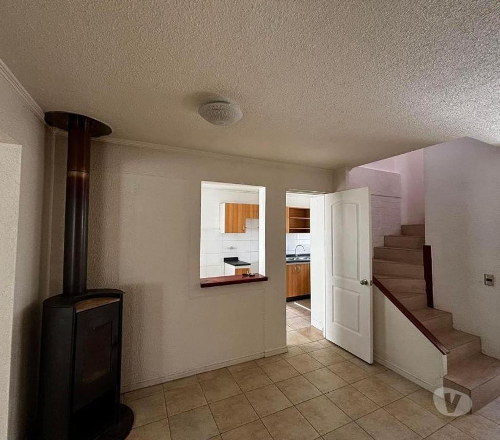 Bienes Raices Valparaíso Valparaíso - Fotos de FYC VENDE AMPLIA CASA EN CONDOMINIO ALTO CURAUMA, DOS PISOS