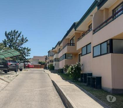 Inmobiliaria Quilpué Valparaíso - Fotos de En condominio-amplia-2 pisos-Quilpué
