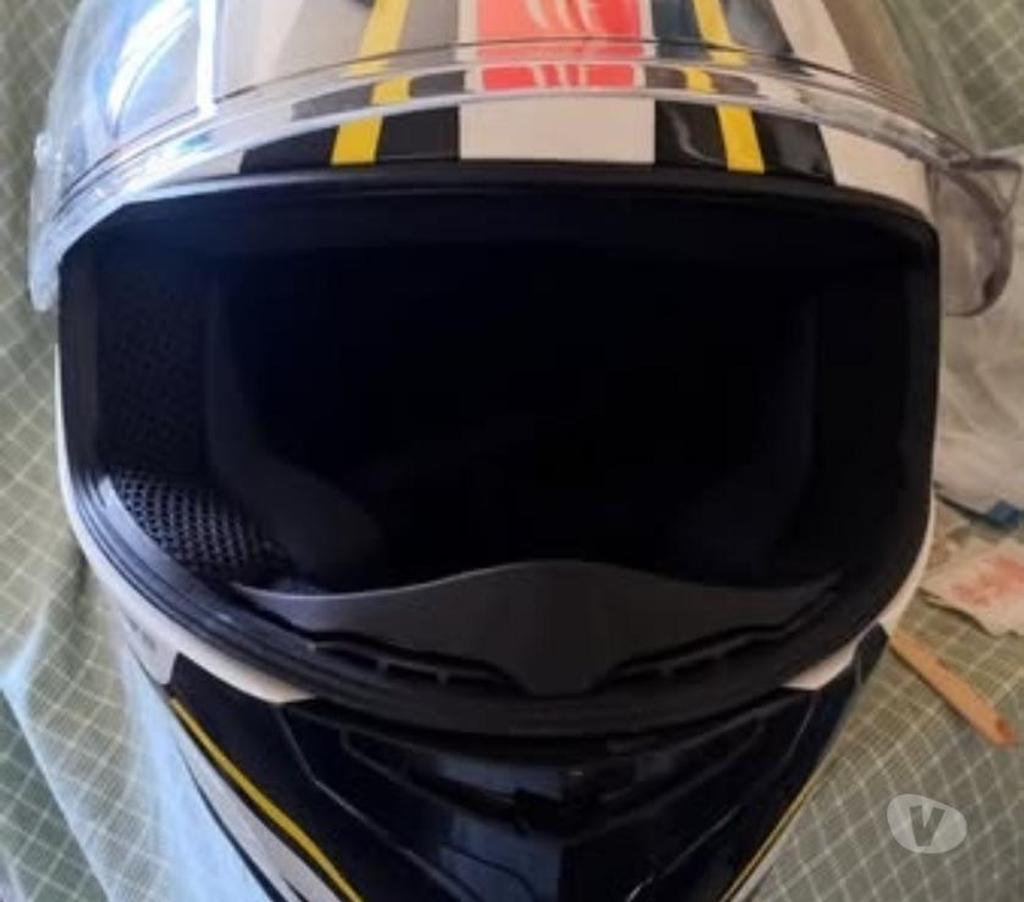 Accesorios para Autos Santiago Santiago - Fotos de Casco fijo marca Mthelmets Mugello Jerome, esta como nuevo.