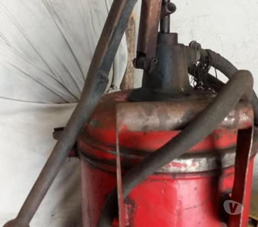 Accesorios para Autos Santiago Santiago - Fotos de Bomba de aceite con mas de 50 años esta funcionando 100%
