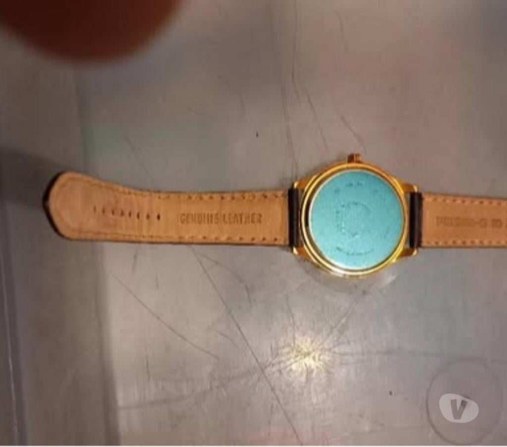 Antiguedades - Joyería Santiago Santiago - Fotos de Reloj nuevo Pulsar Viernes hermosos reloj y correa de cuero.