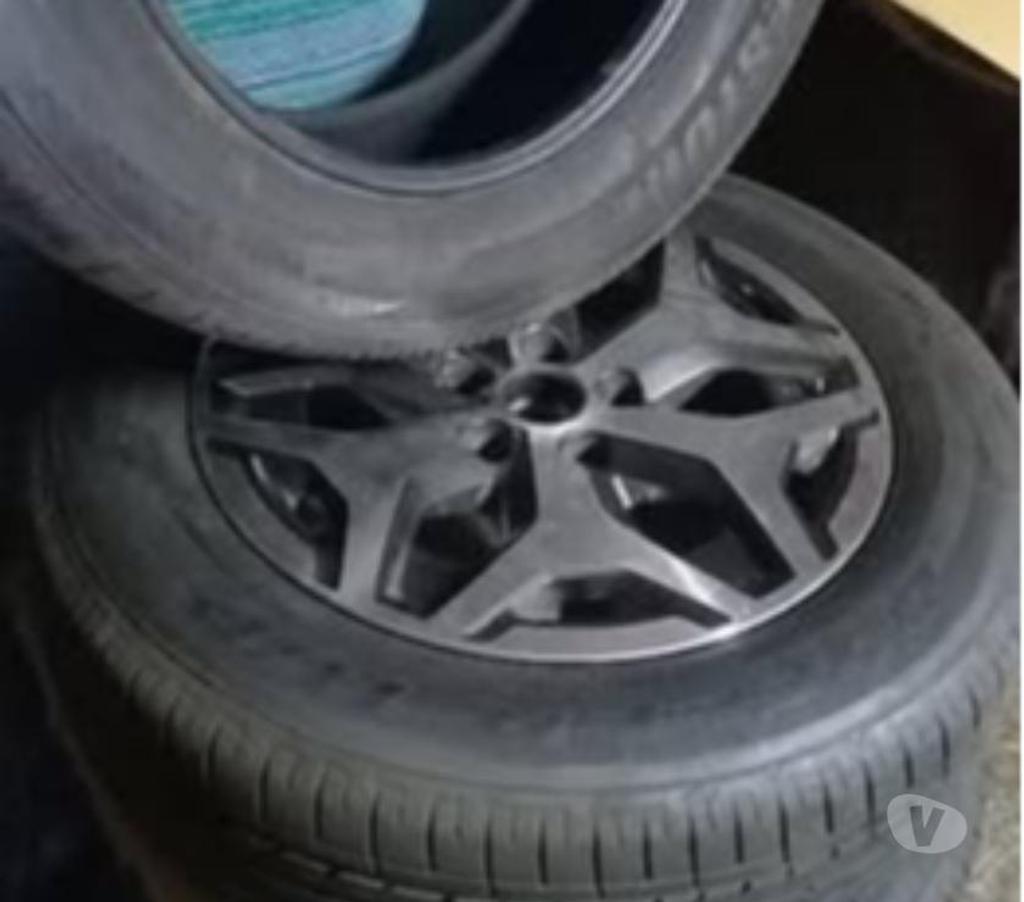 Accesorios para Autos Santiago Santiago - Fotos de 1 Neumático 225-60-R-17 Bridgestone HP lìnea subaru